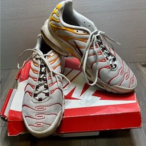 Nike Air Max Plus "Sunburn" sneakers white, yellow, and orange colorway Men’s 12